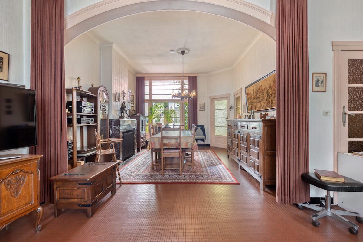 Charmant huis met ruime en zonnige tuin te koop in Merksem! - foto 5