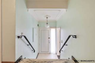 Deze gezinswoning werd gebouwd in 1965 en is gelegen op een perceel van maar liefst 17a24ca langs Soetebeek in Wijshagen (Oudsbergen). Het...