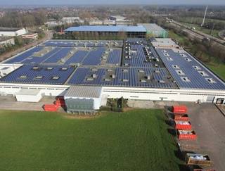 Fantastisch gelegen magazijn van 786 m² met 471 m² kantoren te huur op amper 1,6 km van de op- en afrit 24 'Turnhout-Centrum' van de E34.De loods met...