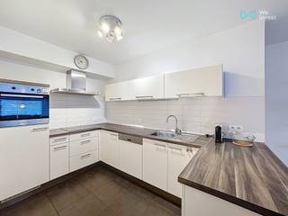 Modern en lichtrijk appartement met terras, 2 ondergrondse autostaanplaatsen en ruime kelderberging.Dit instapklare appartement, gelegen in het mooie...