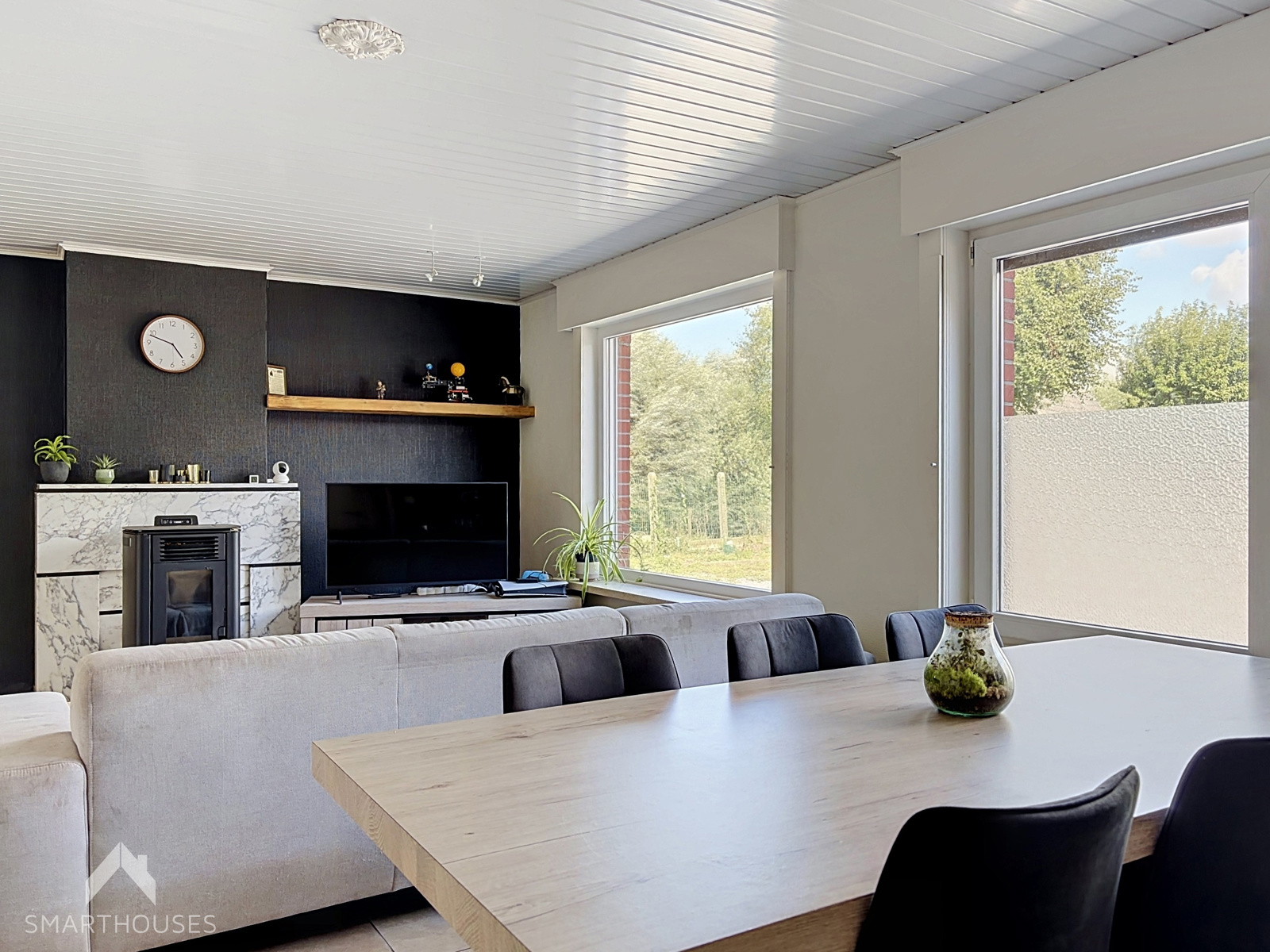 Residentiële hoeve met stallen op 7165 m2  - foto 4