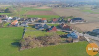 AAIGEM - Te renoveren woning met groot perceelStatige woning gelegen in het landelijke Aaigem, met een vlotte verbinding naar de E40 en in de...