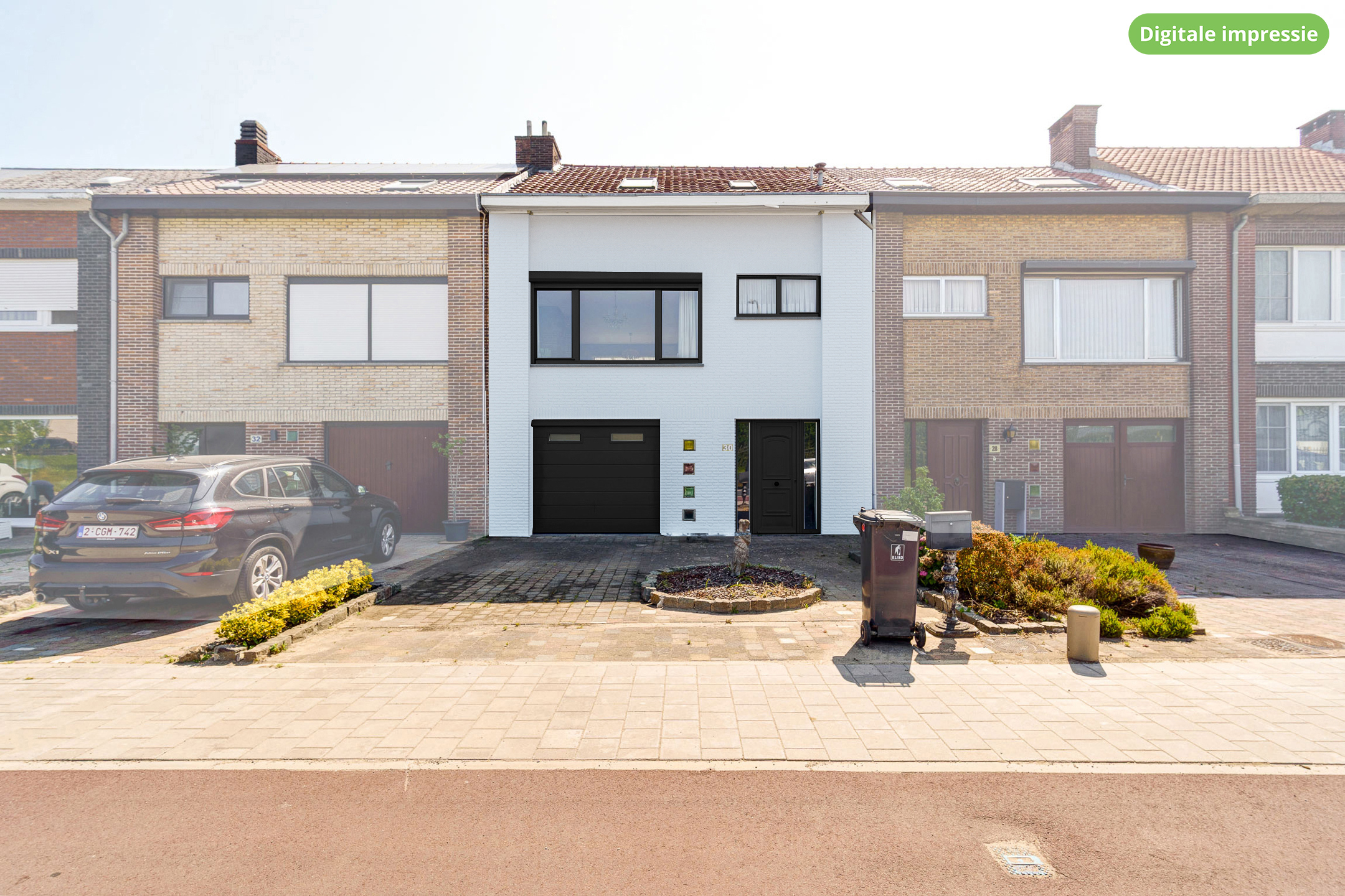 Te renoveren woning met 3 SLPK, garage, terras, tuin te Lier - foto 1