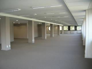 Flexibele kantoren en opslag te huur op de Leuvensesteenweg. Goede parkeerratio en vlotte bereikbaarheid.<br />Brandverzekering: 0,9 €/m²/jaar.<br />•    Er zijn parkeerplaatsen beschikbaar (750 €/plaats/jaar)<br />•    Er is archiefruimte beschikbaar