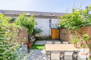 In de populaire wijk Brugsepoort vindt u deze instapklare woning met 4 slaapkamers en een stadstuin. De woning is gelegen op fietsafstand van...