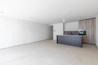In de recente en moderne residentie Scaldia, bevindt zich dit energiezuinige gelijkvloerse nieuwbouwappartement. Dankzij de doordachte...