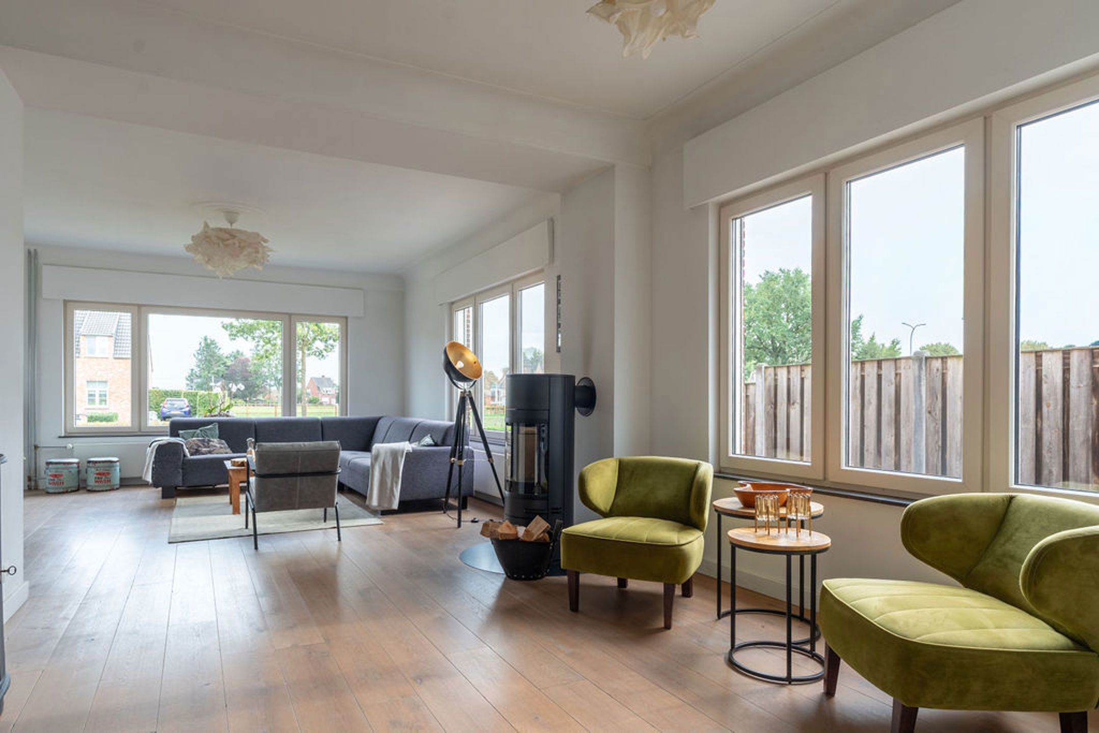 Ruime woning met 4 slaapkamers, zwembad en grote tuin - foto 5