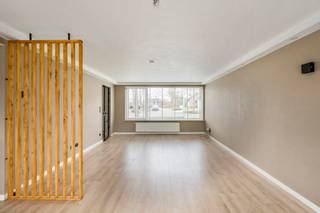 In een rustige en kindvriendelijke wijk van Paal vind je deze leuke woning (141m2) met 4 slaapkamers, inpandige garage en zuid gerichte tuin...