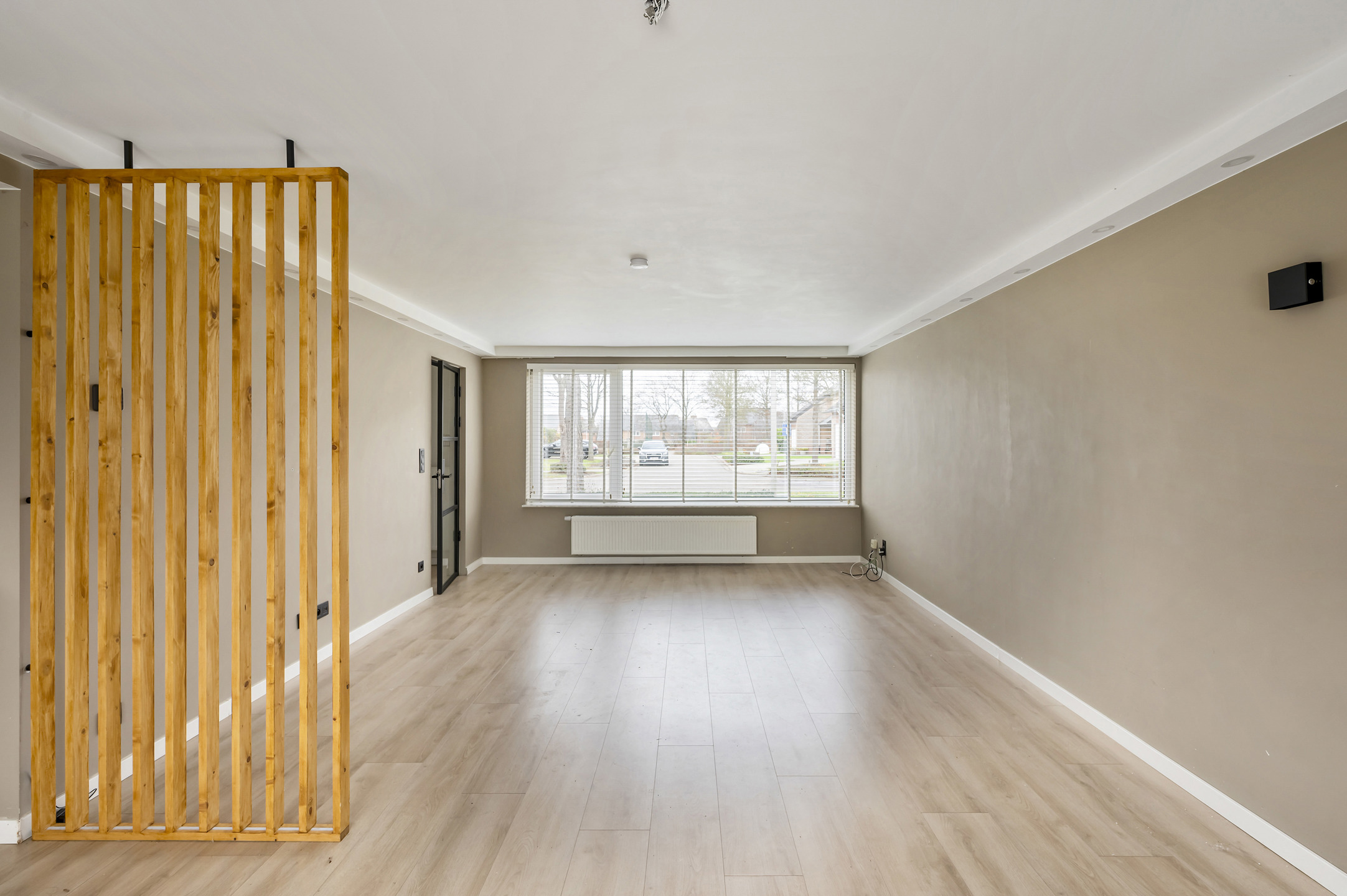 Woning met 4 slaapkamers en veranda te Paal - foto 2