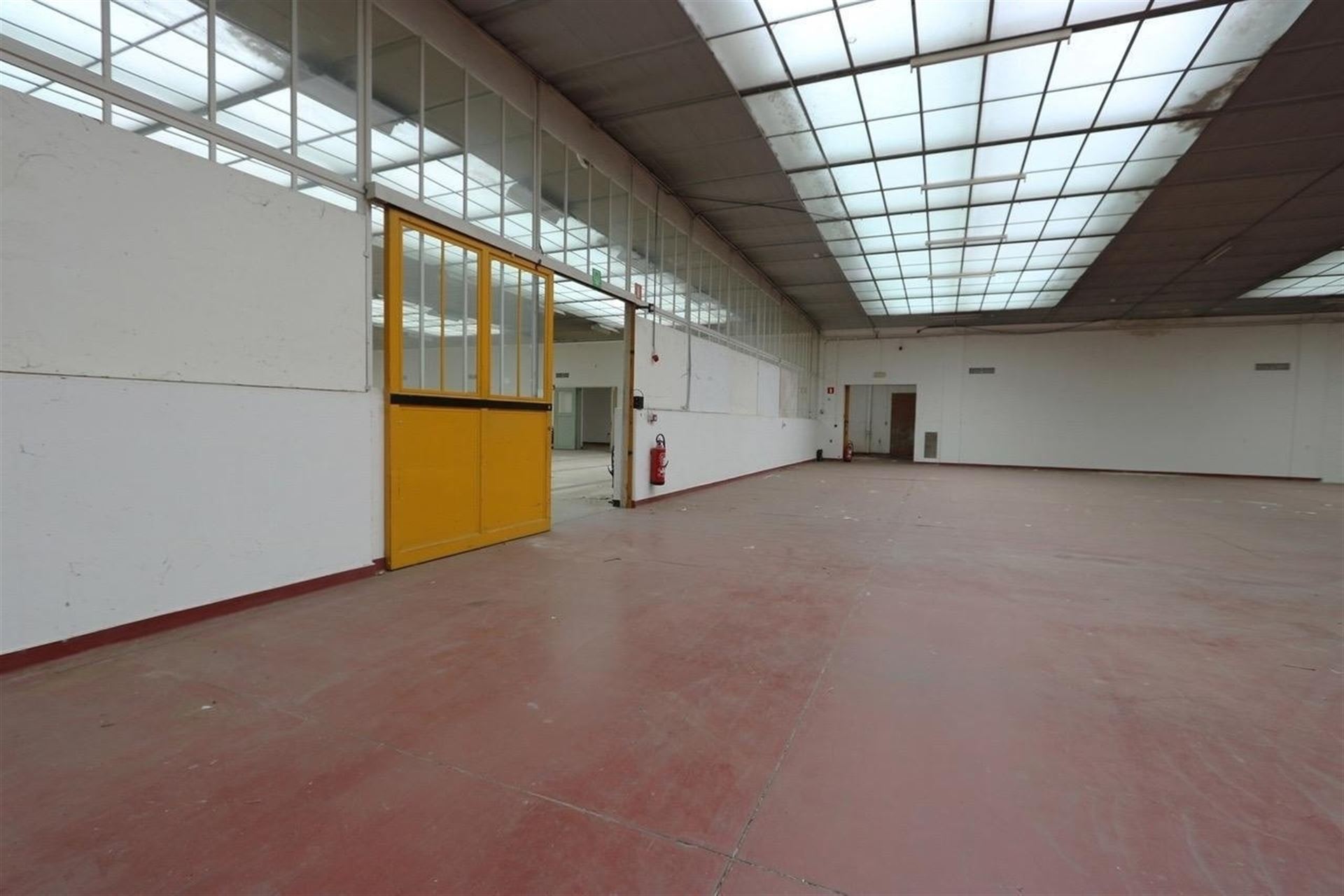 Magazijn van 2180m² ook opgesplits mogelijk - foto 5