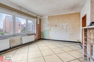 Bent u op zoek naar een woning met tal van mogelijkheden op een uitstekende locatie? Dan is deze woning aan de Testeltsesteenweg in Averbode...