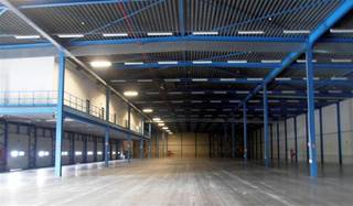Kantoorruimte (837 m²) te huur in een logistiek gebouw gelegen langs Preenakker 20 te Merchtem. Het gebouw maakt deel uit van een KMO-zone...