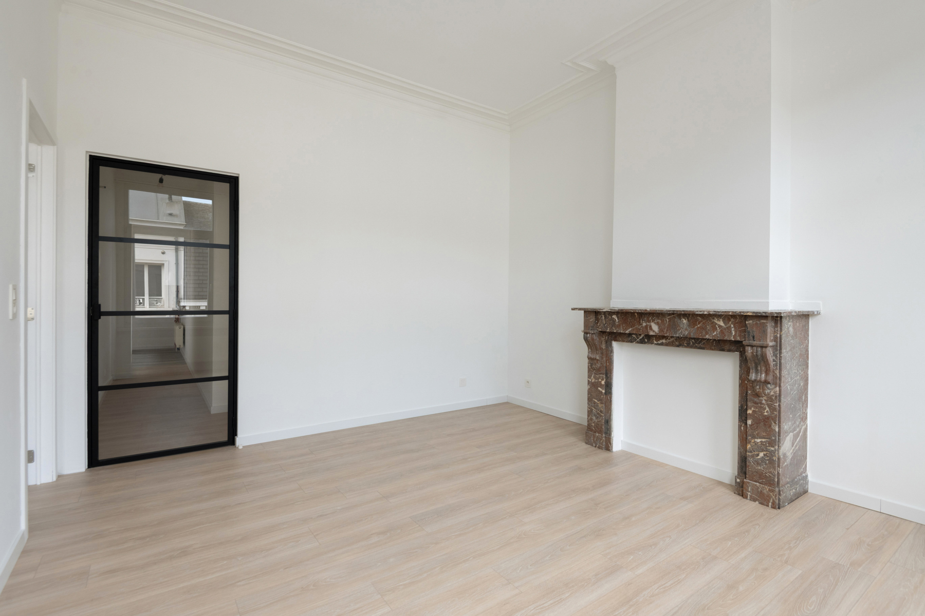 Recent gerenoveerd appartement met twee slaapkamers - foto 3