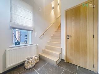 In een rustige, mooi gelegen verkaveling bevindt zich deze recente halfopen bebouwing (bouwjaar 2018). De woning combineert hedendaags comfort met...