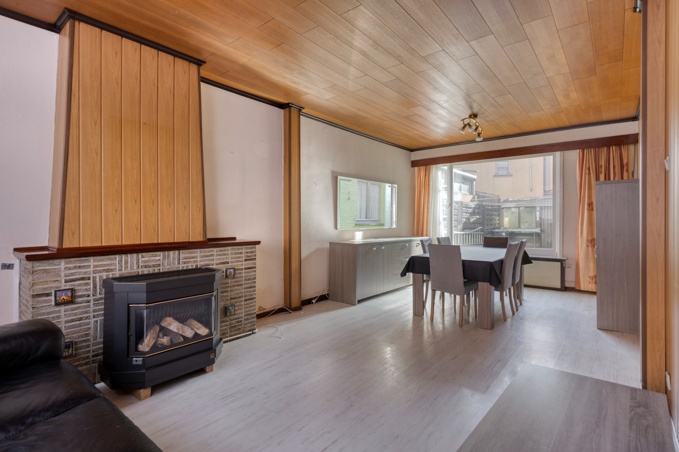 Te renoveren woning met 3 slaapkamers en terras in Burcht - photo 4