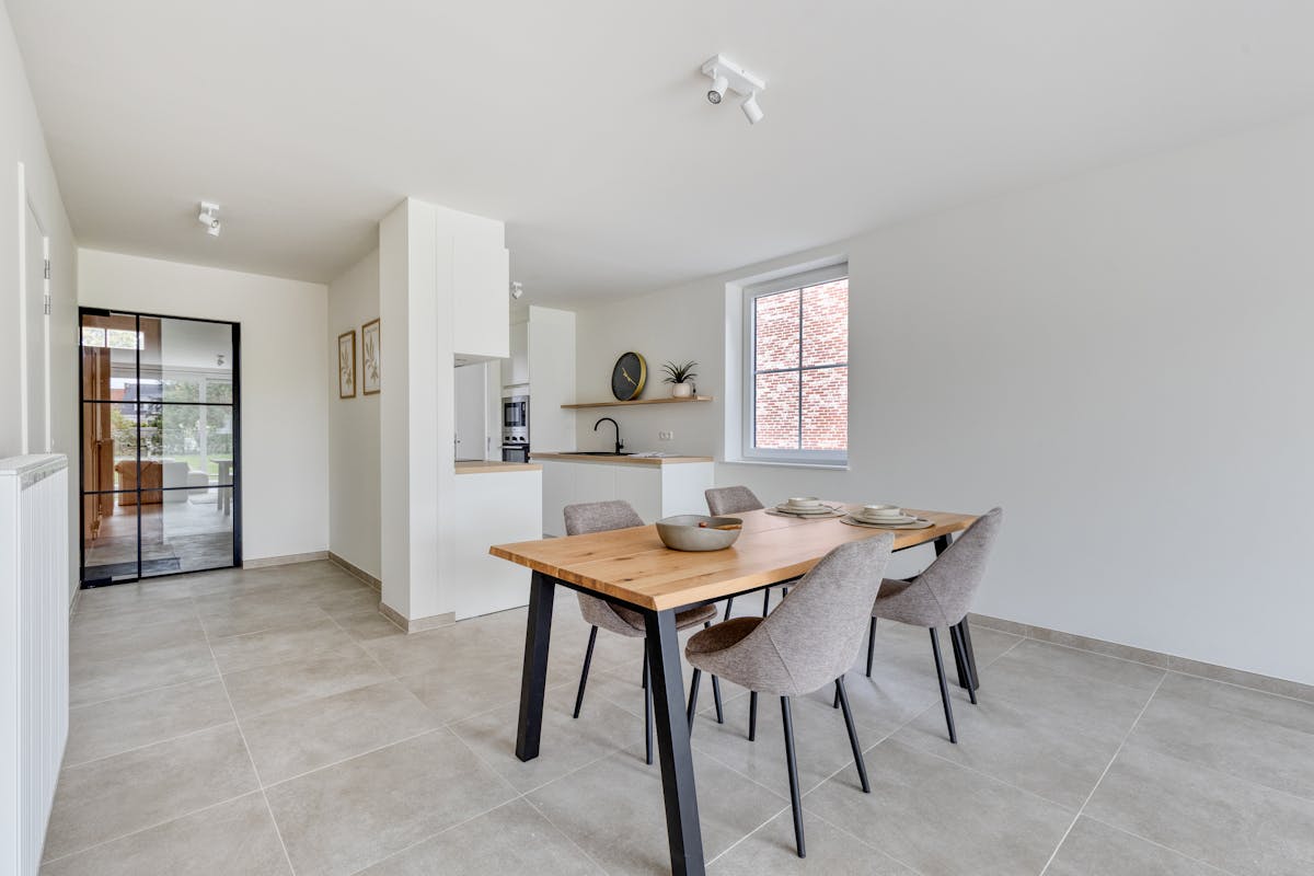 Fully finished 3 bedroom house with garden in Izegem - photo 1