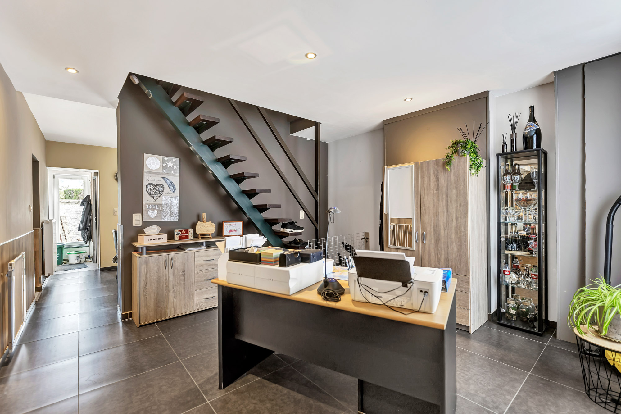Instapklare woning met ruime garage/opslagplaats - foto 5