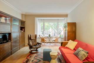 Wonen met grandeur in de Jan Van RijswijcklaanWelkom in één van de mooiste lanen van Antwerpen: de Jan Van Rijswijcklaan. Brede trottoirs, statige...