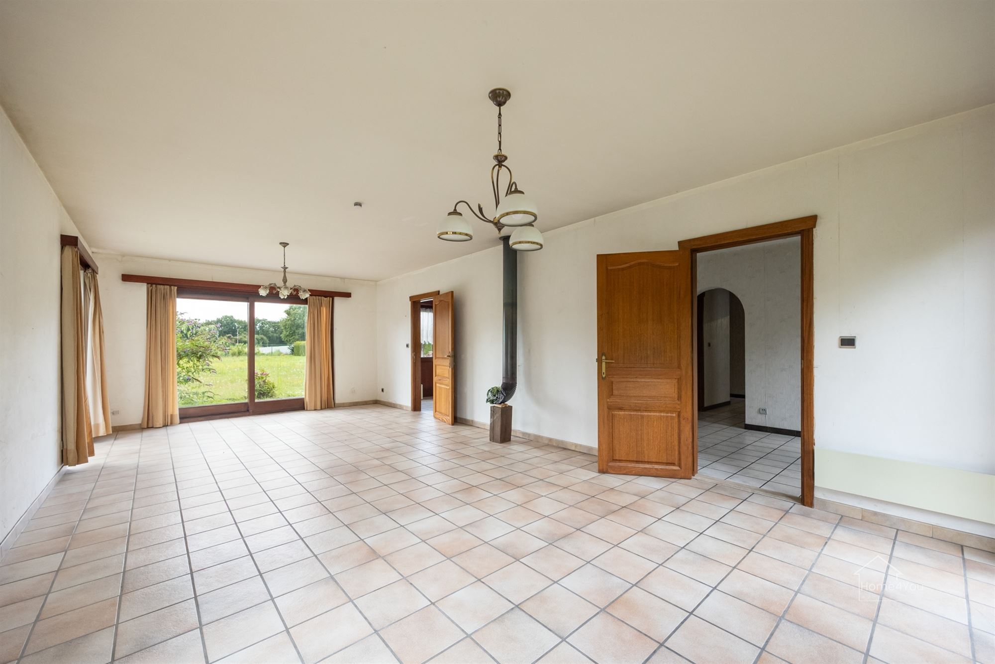 Te renoveren villa op 2002m² op toplocatie in Schilde. - foto 3