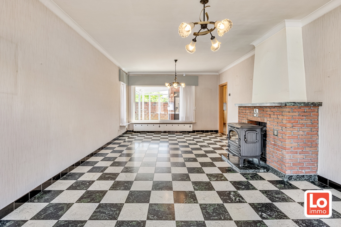 Verder te renoveren halfopen woning en afzonderlijke dubbele garage en stadstuin op een gemakkelijk bereikbare locatie in Hamme! - foto 4