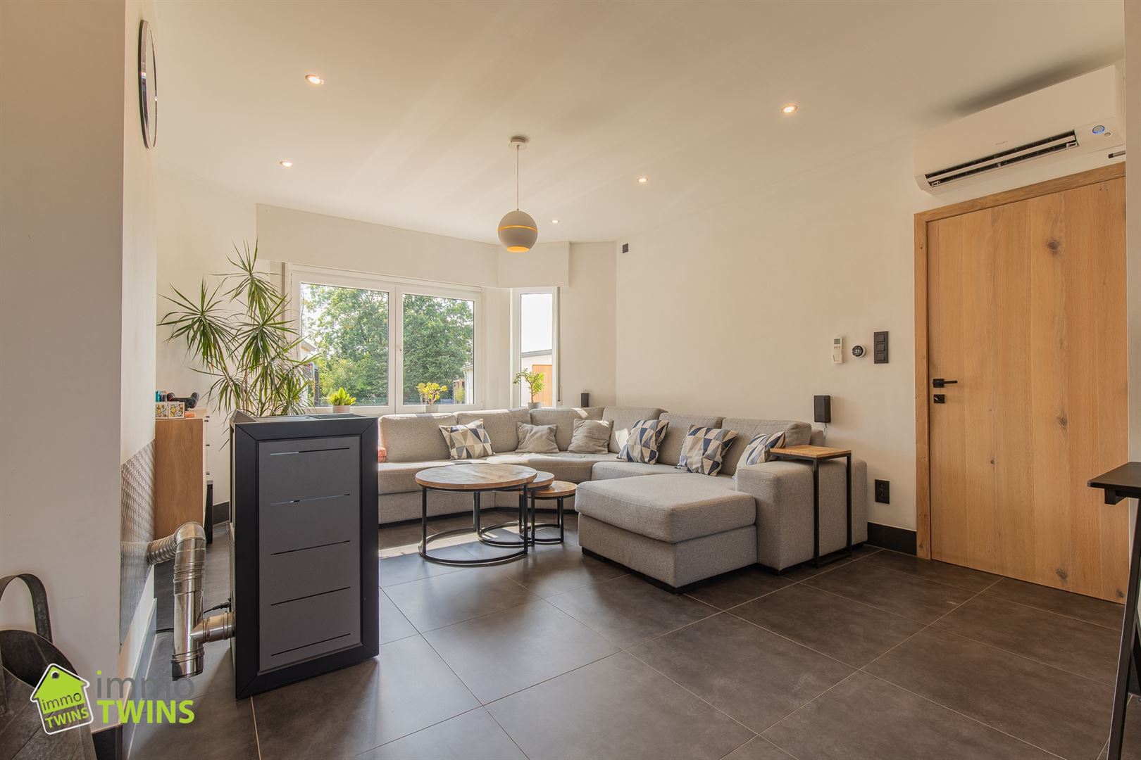 Ruime, energiezuinige gezinswoning met 275 m² bewoonbare oppervlakte, prachtige tuin en tal van extra's in Dendermonde (Oudegem) - foto 5