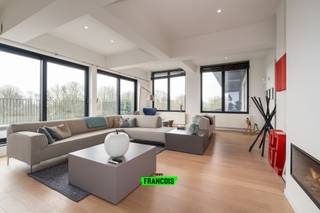 In de stijlvolle Residentie Bonneterie (bouwjaar 2015), vlakbij het Park Forrestier, bevindt zich dit luxueuze appartement met een...