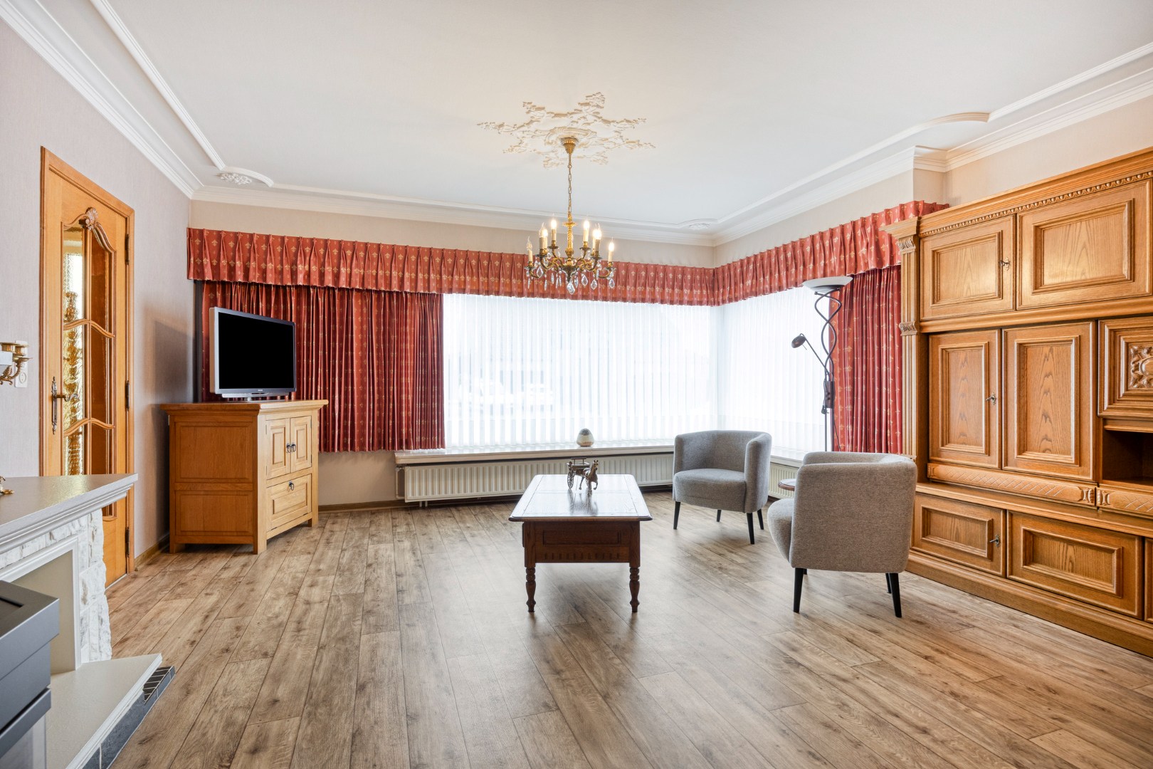 Ruim ingedeelde gelijkvloers woning op een mooi breed perceel van 812 m². - foto 4