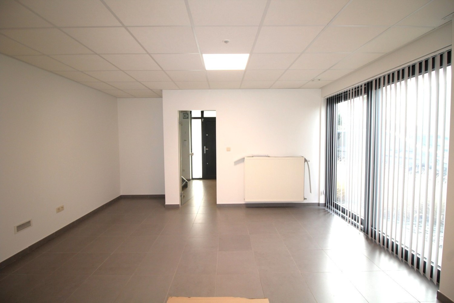 TE HUUR te huur Maldegem-Kleit | 150m² moderne en compleet uitgeruste kantoor- of praktijkruimte. - foto 5