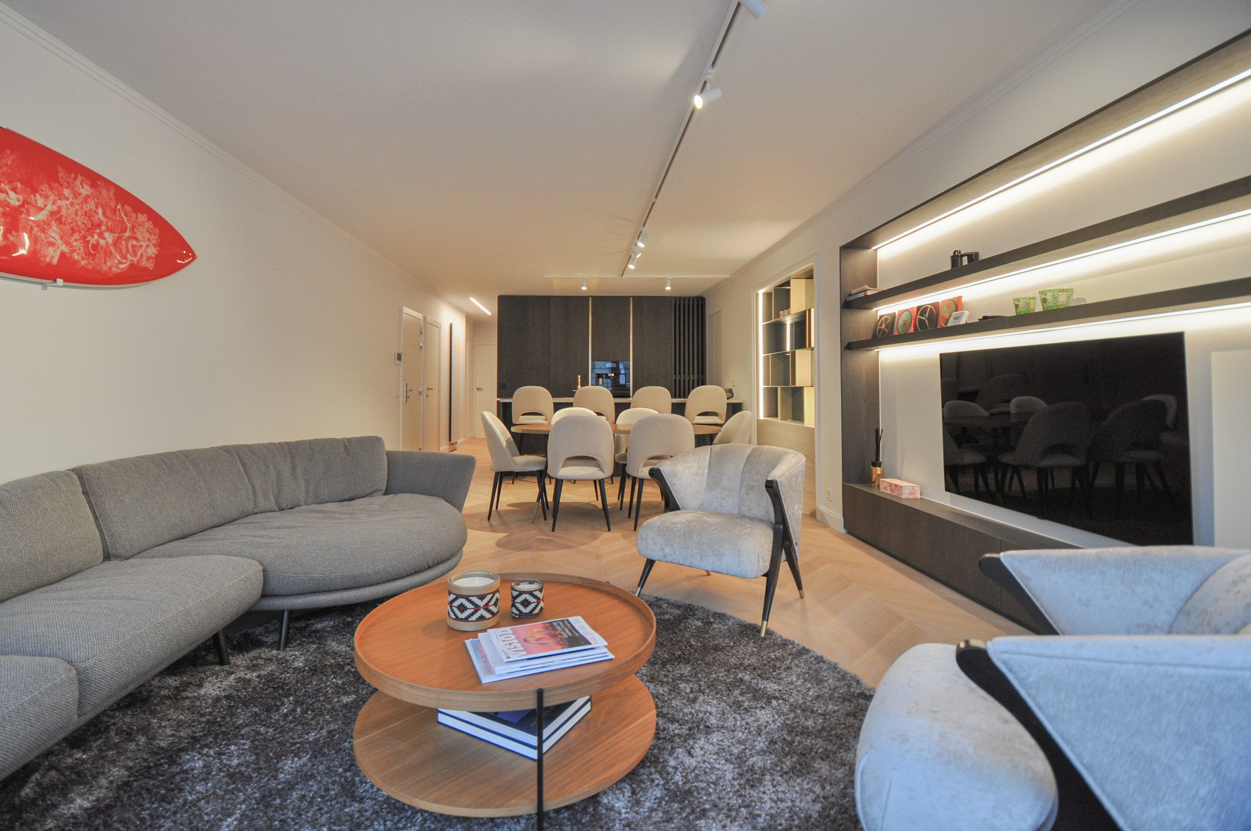 Hoogwaardig volledig gerenoveerd appartement met zijdelings zeezicht en zicht op de Kustlaan. - foto 5