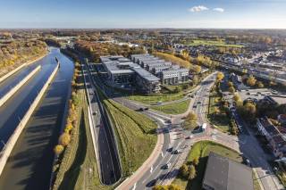 Het Axxes Business Park (ABP) is een cluster van 28.000 m² verdeeld over 7 kantoorgebouwen en een business center (ABC) met aanvullende diensten...