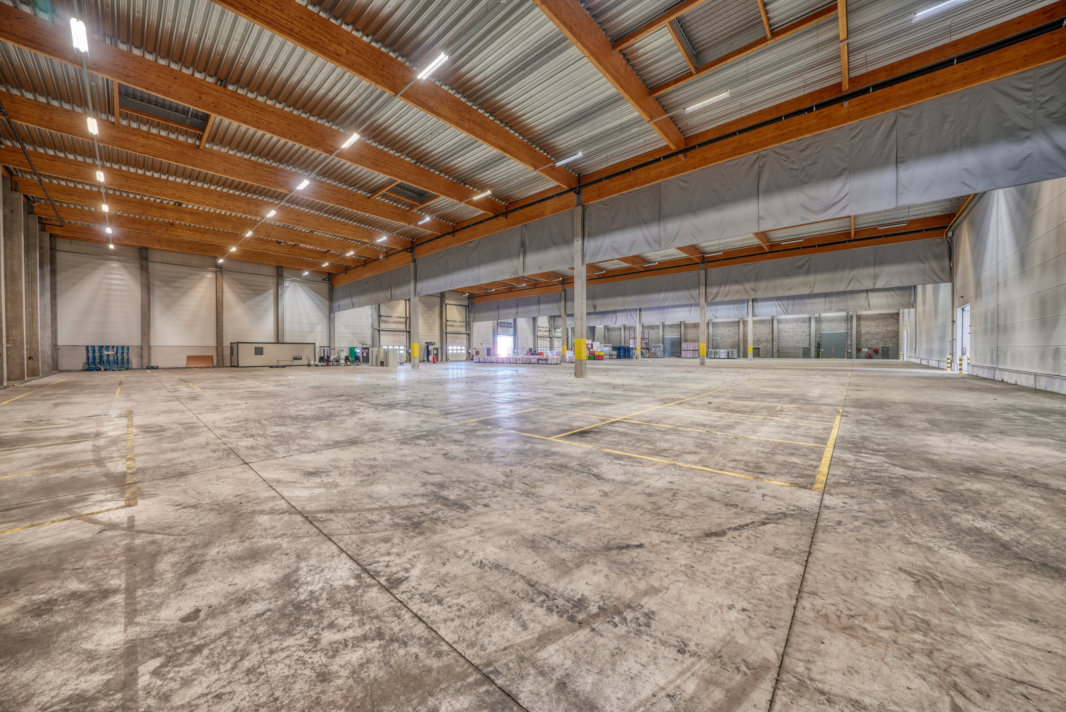 Commercial à louer à Charleroi - photo 3