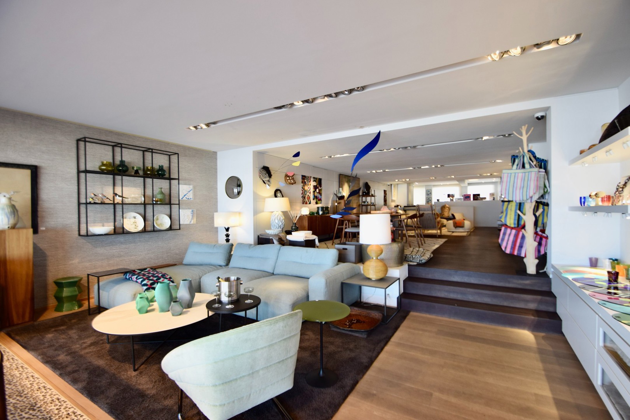 Te huur: commercieel handelspand op de zeedijk in hartje Zoute. - foto 5