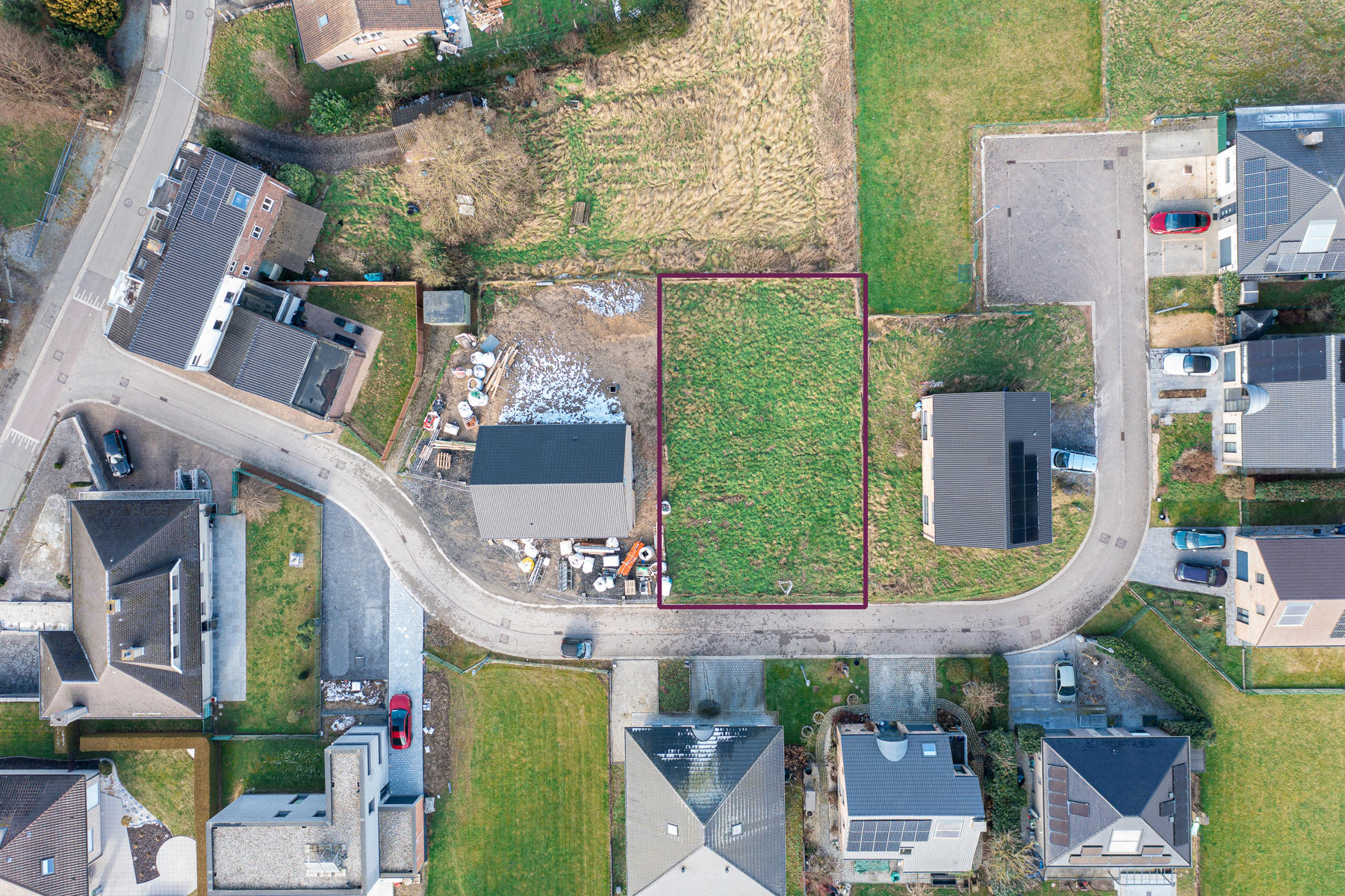 Residentieel gelegen bouwgrond (4a72) voor open bebouwing. - foto 1