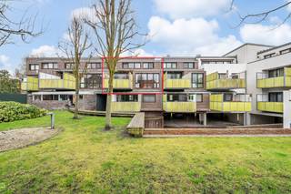HEEL BIJZONDER  RUIM DUPLEXAPPARTEMENT, ZEER RUSTIGE LIGGING VLAKBIJ GROEN 155 m² BEWOONBARE OPPERVLAKTE !geen lift 1 ste verd .ruime inkomhal, zeer...