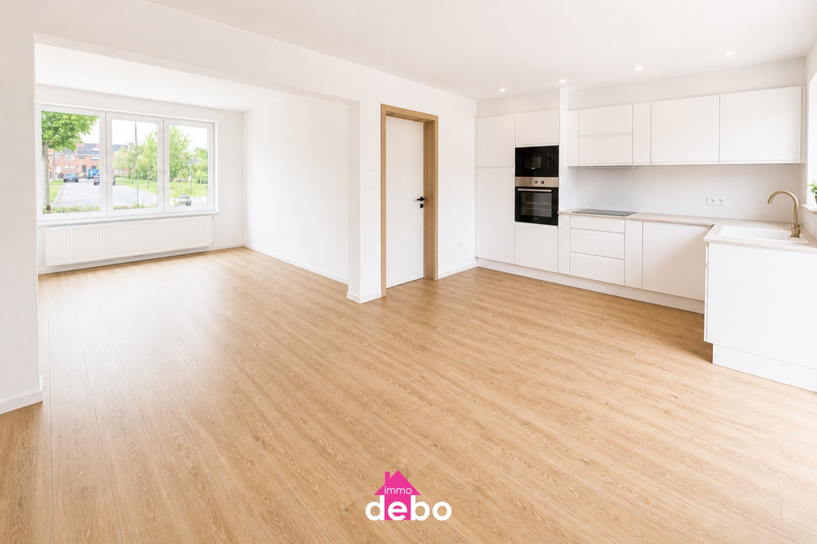 Totale vernieuwbouw, halfopen energiezuinige woning met 2 slaapkamers, 2 badkamers, keuken en tuin. - foto 3
