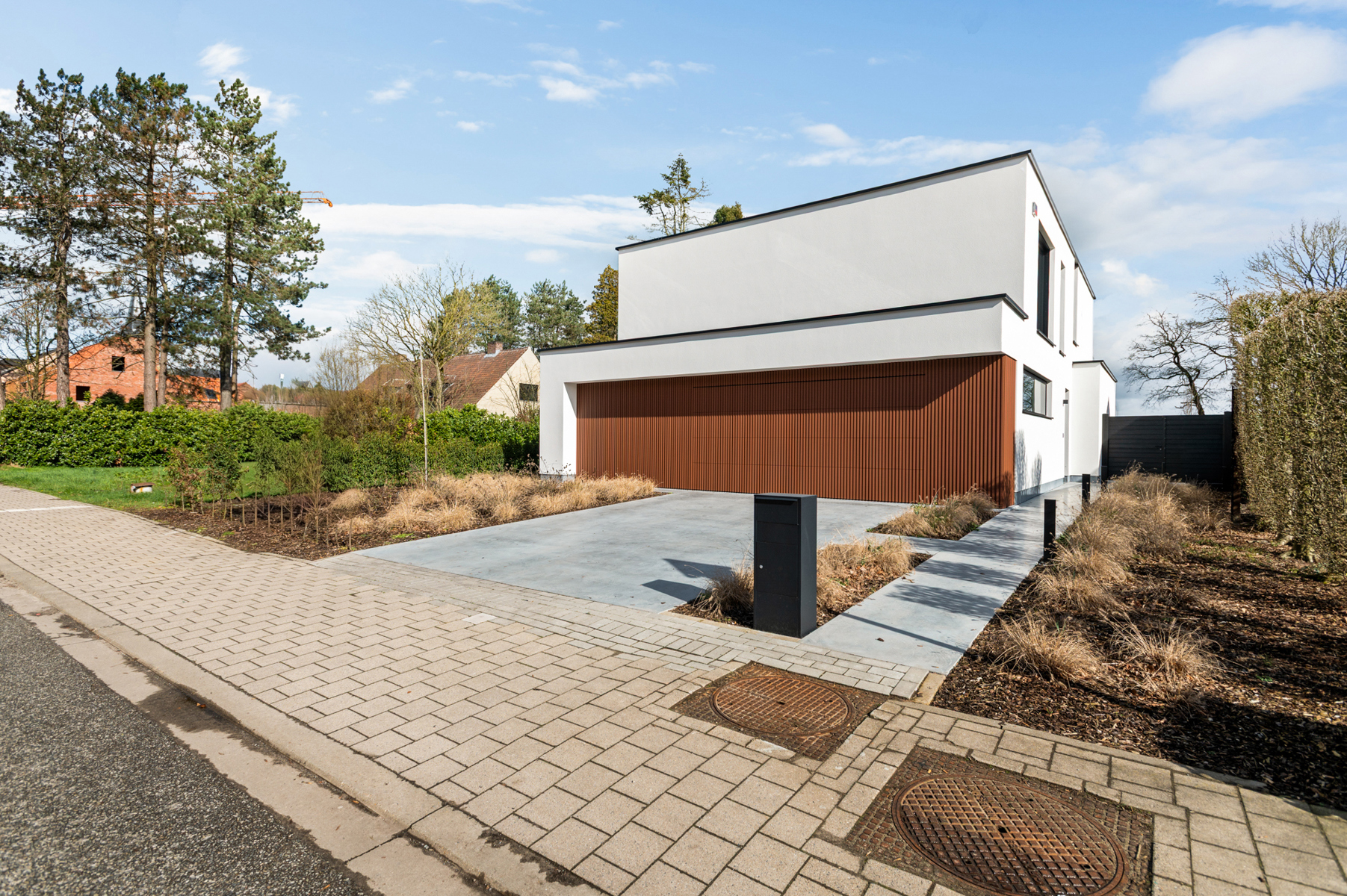 Exclusieve recente woning met hoogwaardige afwerking. - foto 2