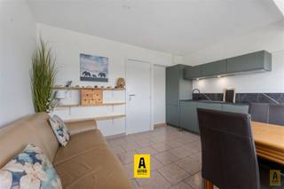 Instapklaar appartement (geen domicilie mogelijk), gesitueerd in het domein Park Atlantis! Uiterst rustig en groen, maar toch kortbij het strand!...