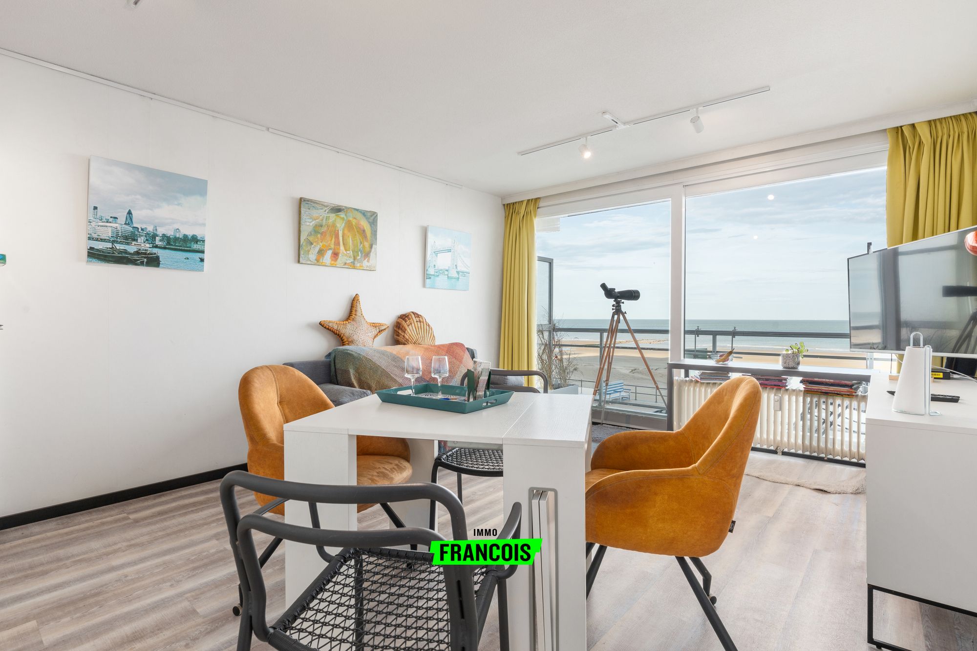 Gerenoveerde (2020) studio met zeezicht en zwembad in residentie Helix – Middelkerke - foto 1