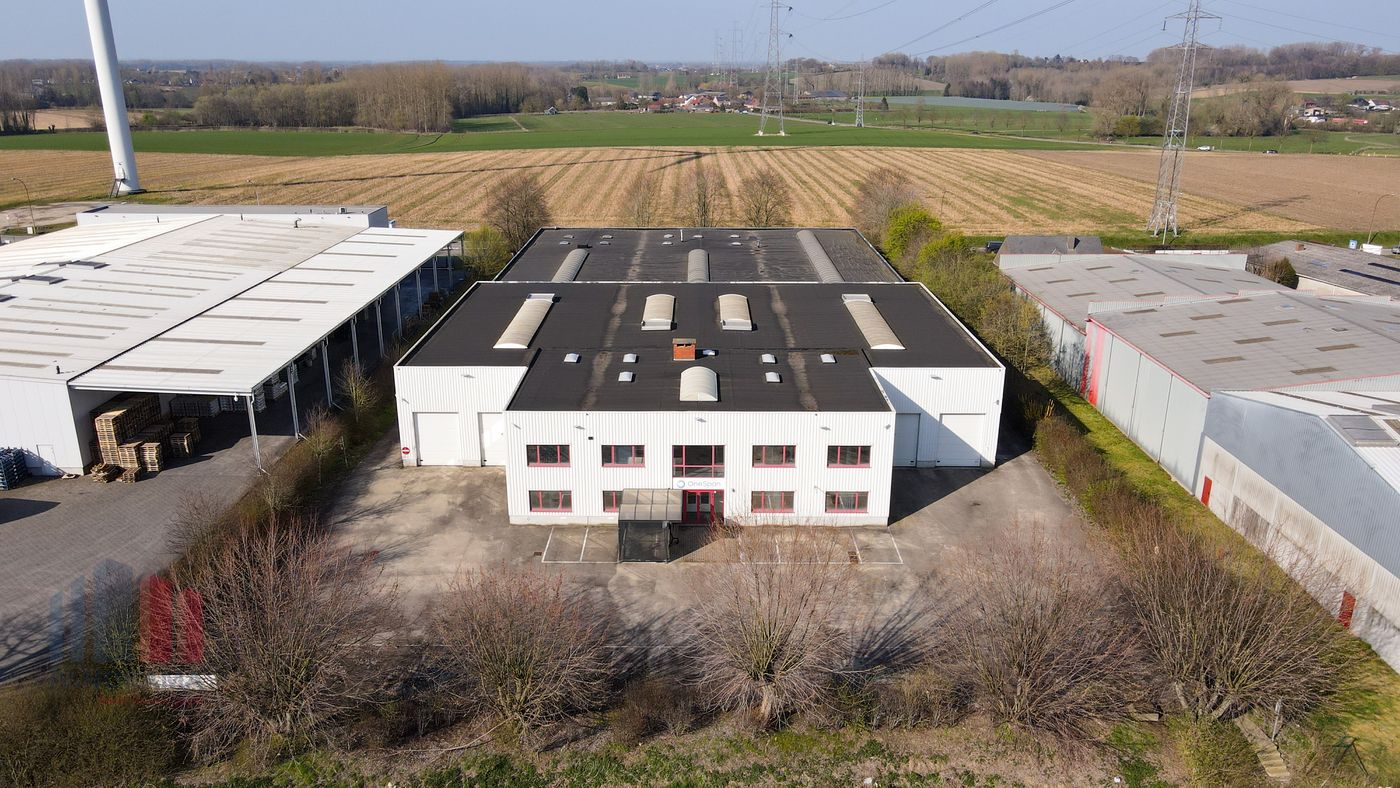 SITE D’ENTREPRISE IDÉALEMENT SITUÉE À VENDRE SUR UN TERRAIN DE 7.529 m² À MOLLEM - photo 3