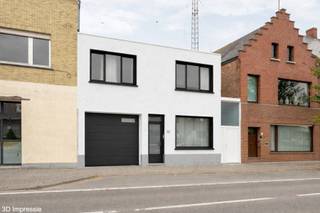 GELIJKVLOERSInkomhal 30 m² op tegel. Leefruimte 40 m² op tegel. Eetkamer 24 m² op linoleum. Keuken 10 m² met keramische kookplaat, vaatwasser...