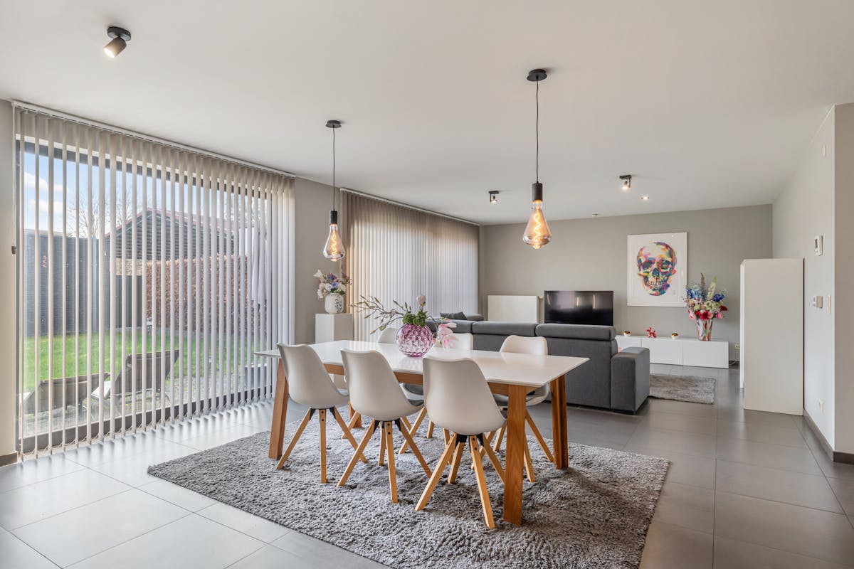 Gelijkvloers appartement met tuin en garagebox in Genk - foto 1