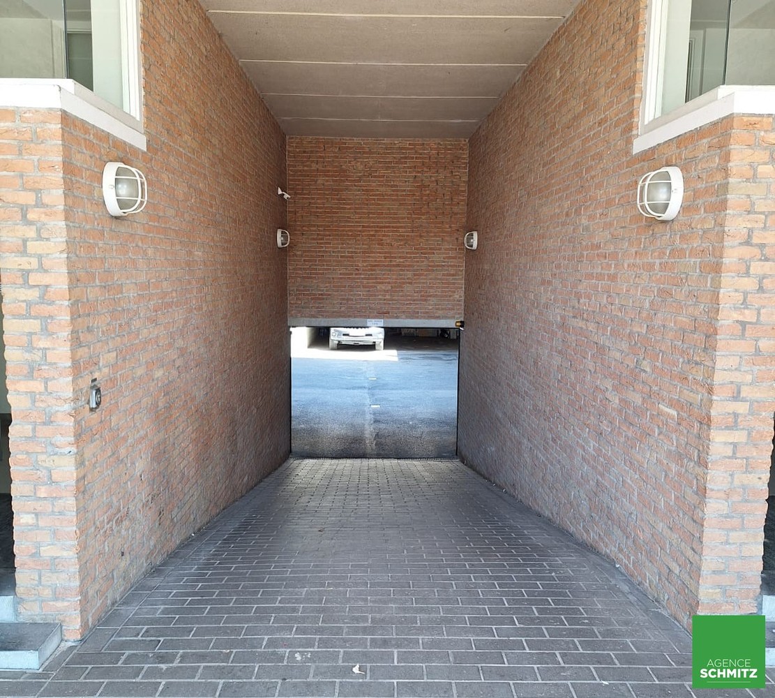 Overdekte autostandplaatsen te koop op de Koningslaan te Knokke, vlakbij het Zegemeer. - foto 4