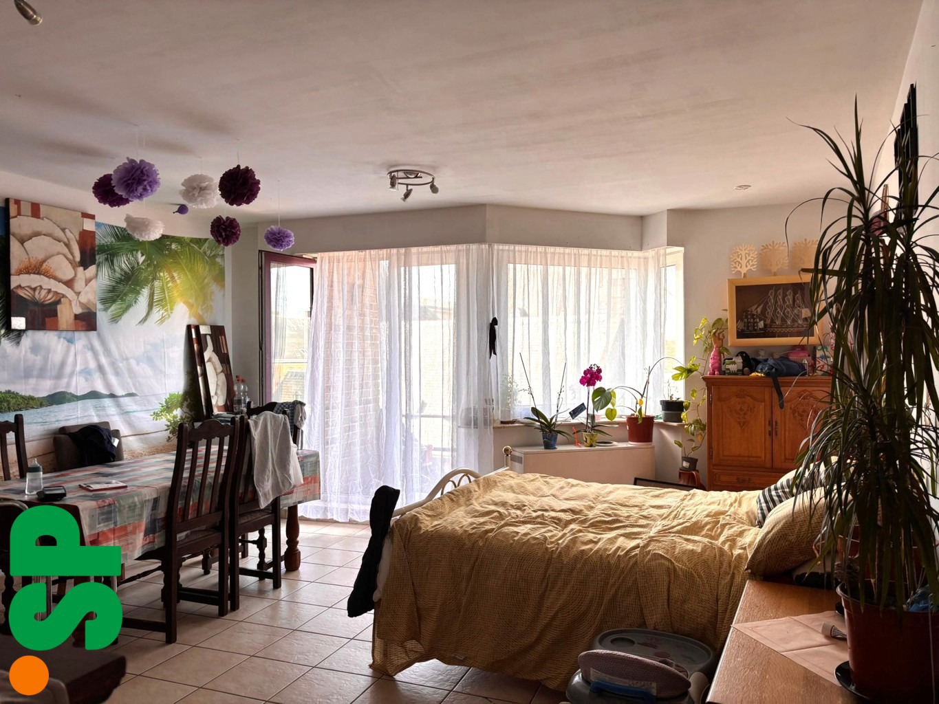 Ruim appartement met 2 slaapkamers en terras op de tweede verdieping in het centrum van Geel.  - foto 4