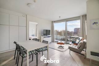 Rustig gelegen serviceflat aan de Leie, in het centrum van Deinze met terras en autostaanplaats. De residentie ligt dicht bij winkels en is...