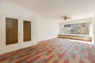 In het hart van Antwerpen vinden we dit 2-slpk appartement van 95m² met terras.LiggingHet appartement is gelegen op een bijzonder gegeerde locatie,...