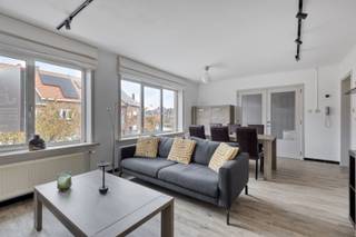 Droom je van een lichtrijk en instapklaar appartement op een toplocatie? Ontdek dit ruime pand in het gegeerde Bevegem, vlak bij het centrum...