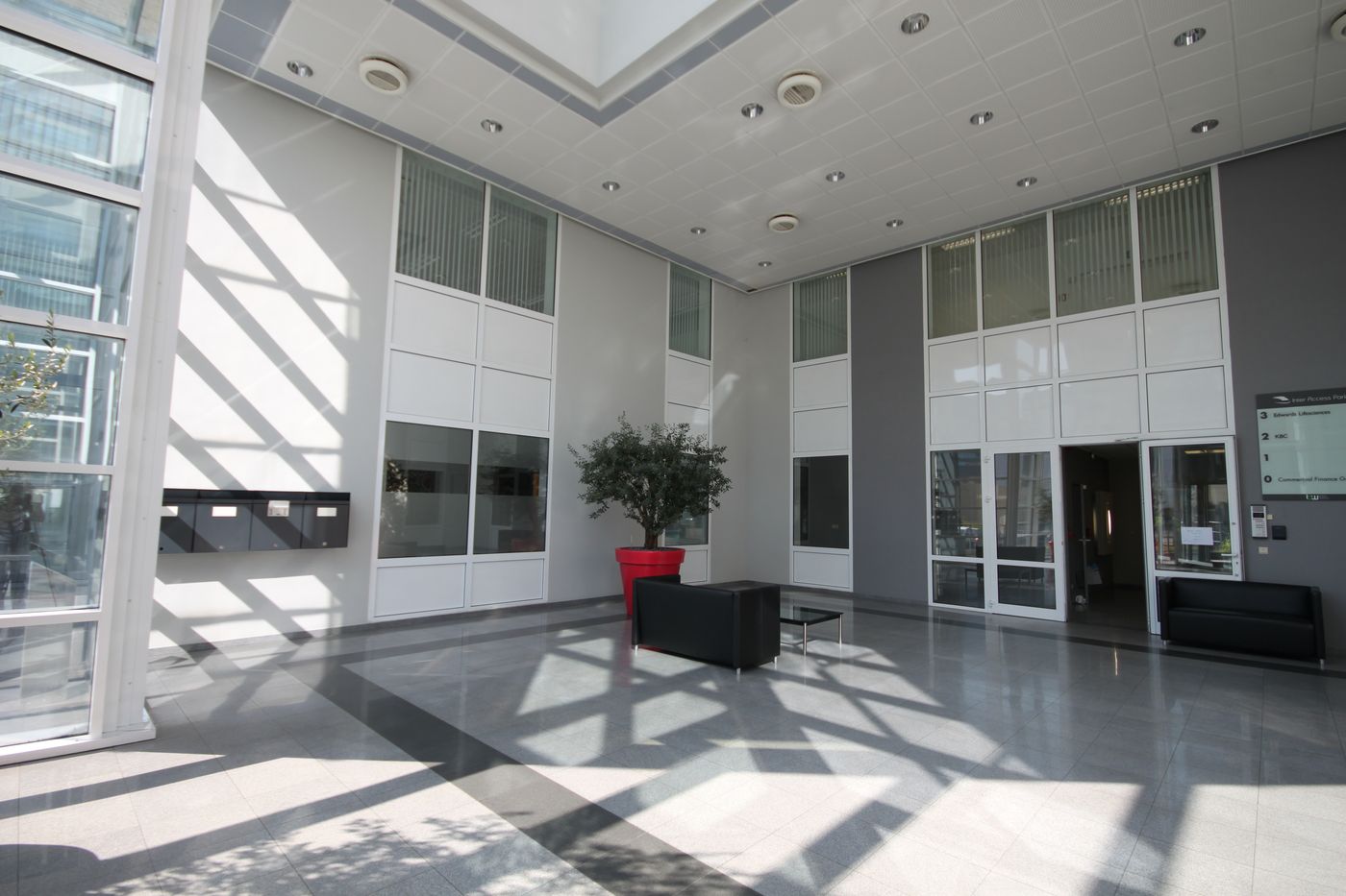 371 m² kantoren op toplocatie vlak bij R0 in Groot-Bijgaarden - foto 3