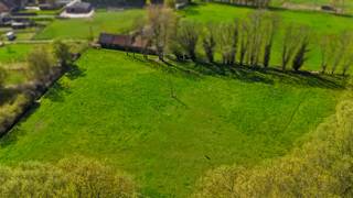 Dit mooi perceel landbouwgrond aan Hutveld is landelijk gelegen en vrij van pacht!Omschrijving:Het perceel biedt op zijn breedste punt een breedte...