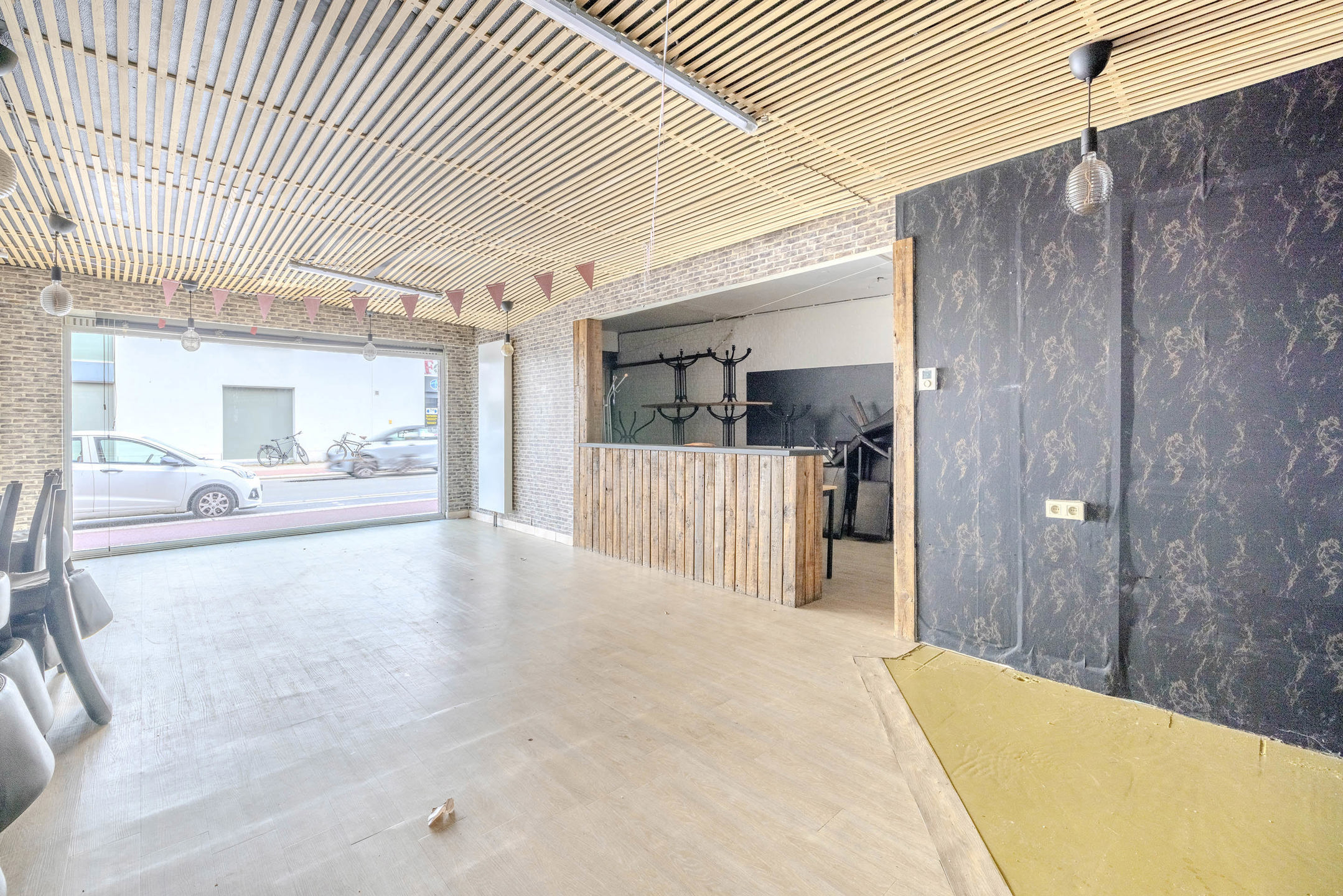 Commerciële ruimte in centrum Oostmalle van 245m²! - foto 2