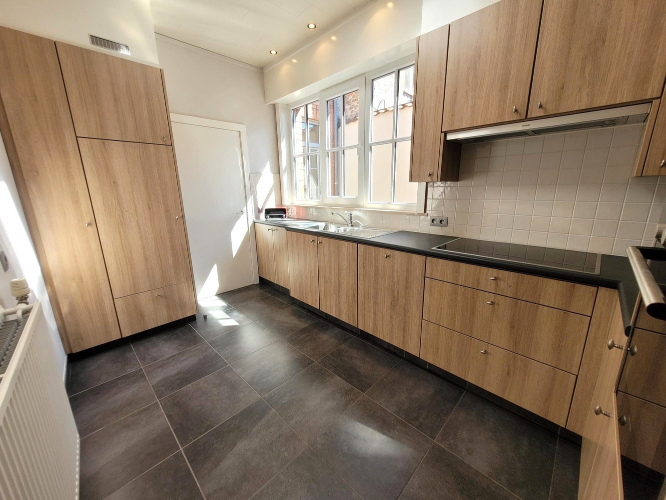 Gerenoveerde trapgevelwoning vlakbij het Minnewaterpark - foto 2